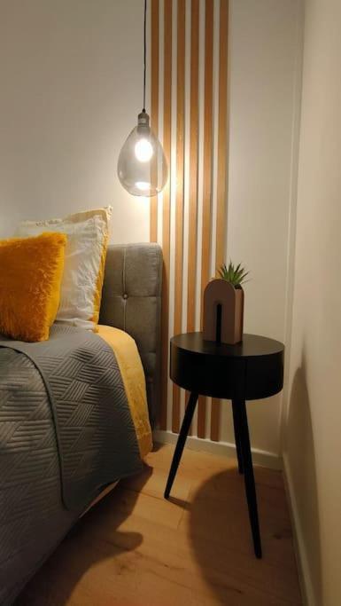 Joli Appartement Au Pied Du Tramway Bezons Exteriör bild