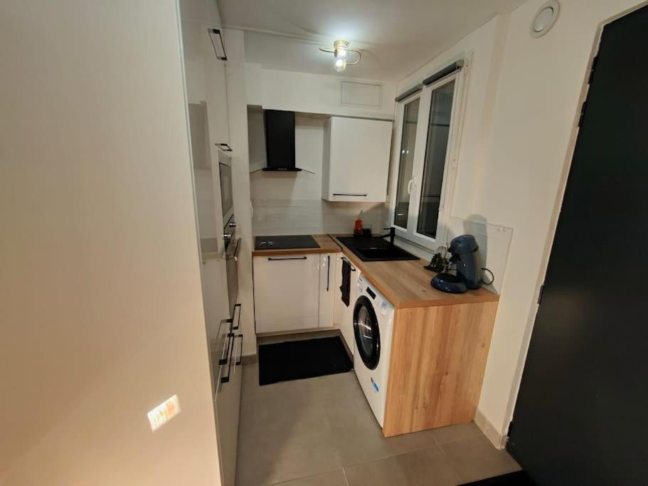 Joli Appartement Au Pied Du Tramway Bezons Exteriör bild