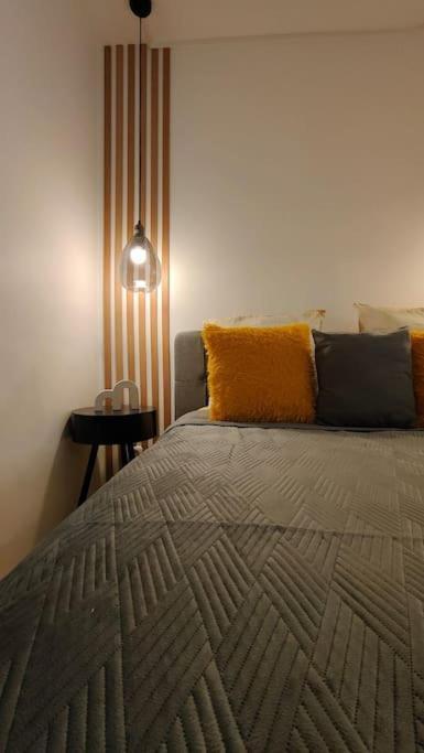 Joli Appartement Au Pied Du Tramway Bezons Exteriör bild